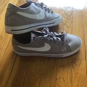 Men's Nike Court Legacy Canvas Sneakers.